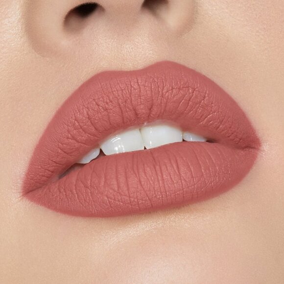 Kylie Jenner Matte Liquid Lipstick and Lip Liner - Picture 2 of 10